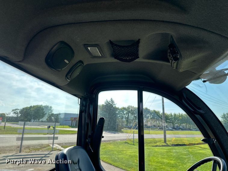 image for item DT6382 2016 Bobcat 5600 Toolcat utility vehicle