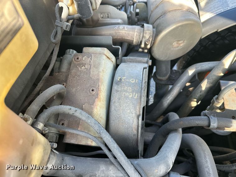 image for item DT6382 2016 Bobcat 5600 Toolcat utility vehicle