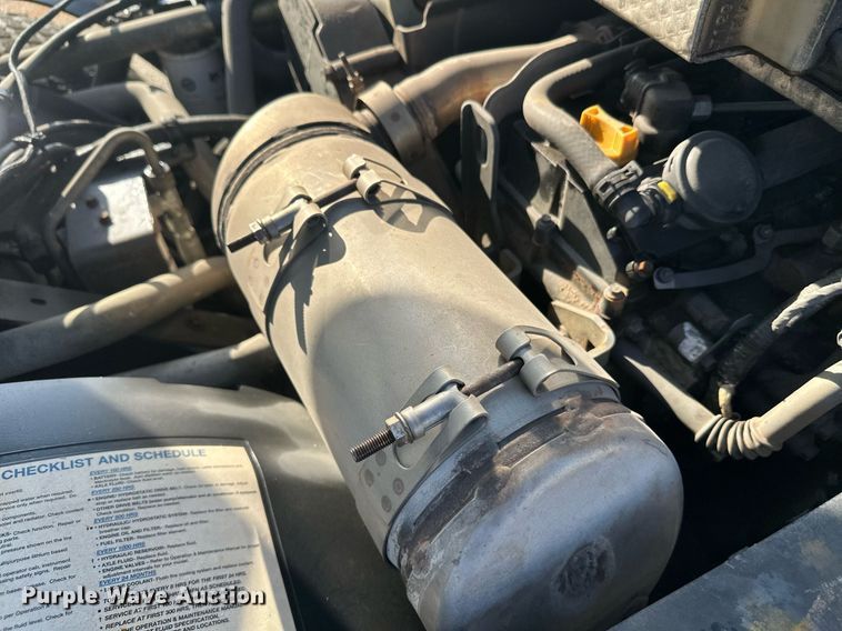 image for item DT6382 2016 Bobcat 5600 Toolcat utility vehicle