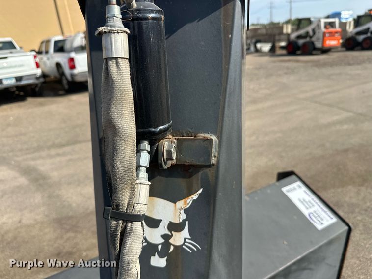 image for item DT6388 Bobcat SB200x72 skid steer snow blower