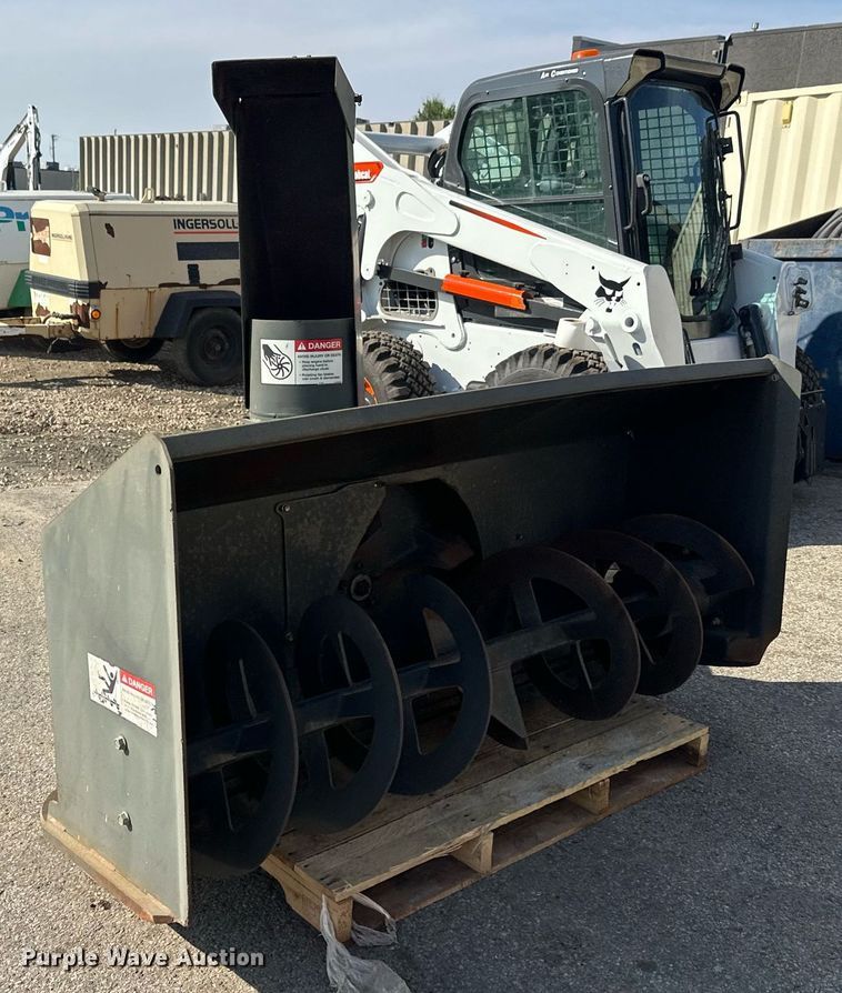 image for item DT6389 2013 Bobcat SB240X72 skid steer snow blower