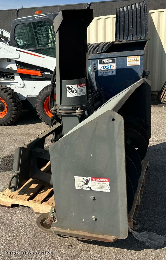 image for item DT6389 2013 Bobcat SB240X72 skid steer snow blower