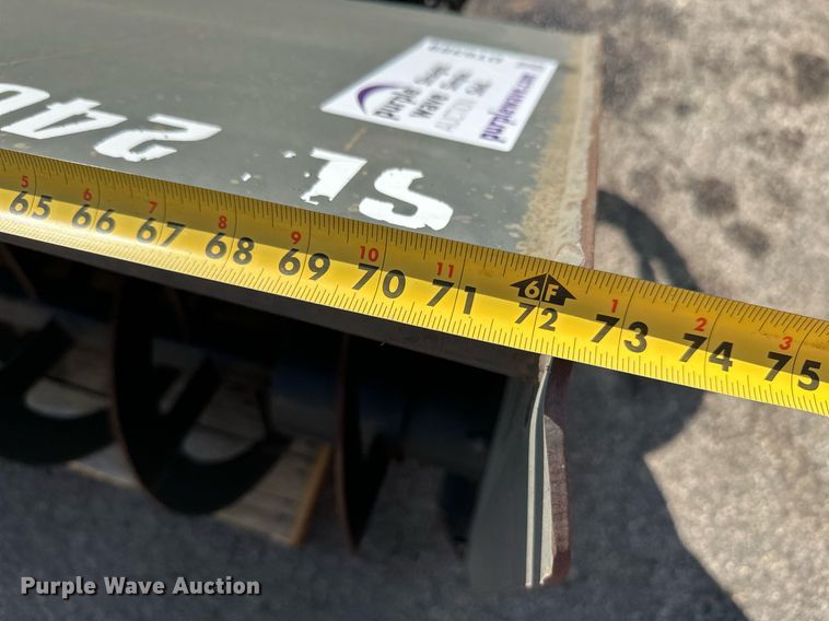 image for item DT6389 2013 Bobcat SB240X72 skid steer snow blower