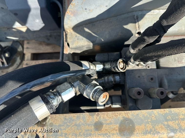 image for item DT6389 2013 Bobcat SB240X72 skid steer snow blower