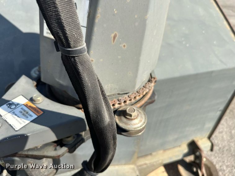 image for item DT6389 2013 Bobcat SB240X72 skid steer snow blower