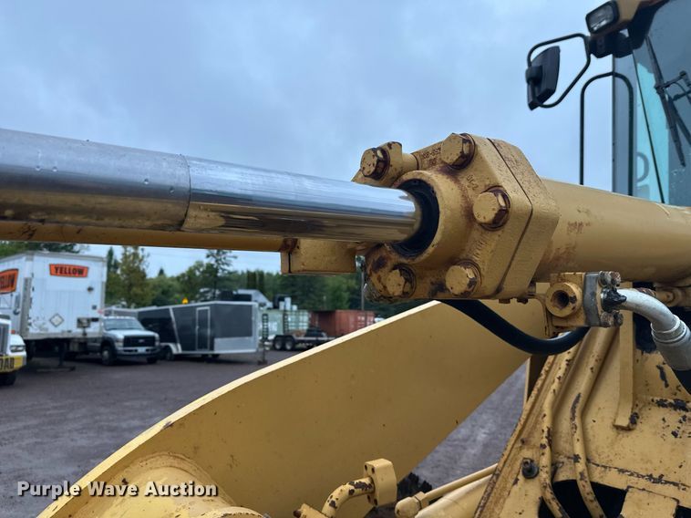 image for item DT6395 2001 Caterpillar 938G wheel loader