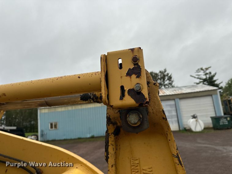 image for item DT6395 2001 Caterpillar 938G wheel loader