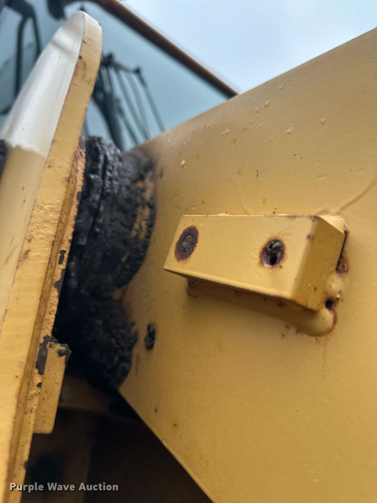 image for item DT6395 2001 Caterpillar 938G wheel loader