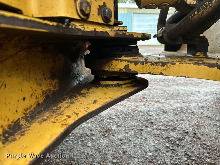 image for item DT6395 2001 Caterpillar 938G wheel loader