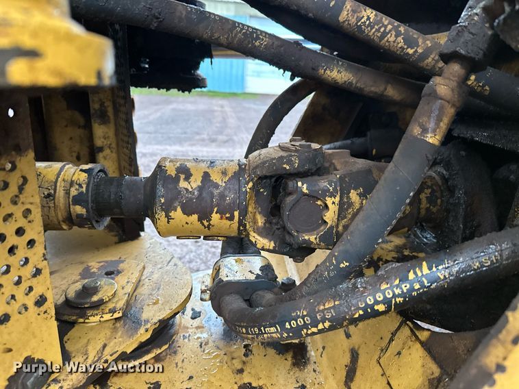 image for item DT6395 2001 Caterpillar 938G wheel loader