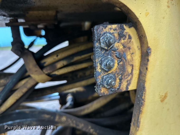 image for item DT6395 2001 Caterpillar 938G wheel loader