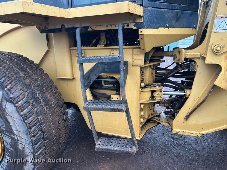 image for item DT6395 2001 Caterpillar 938G wheel loader