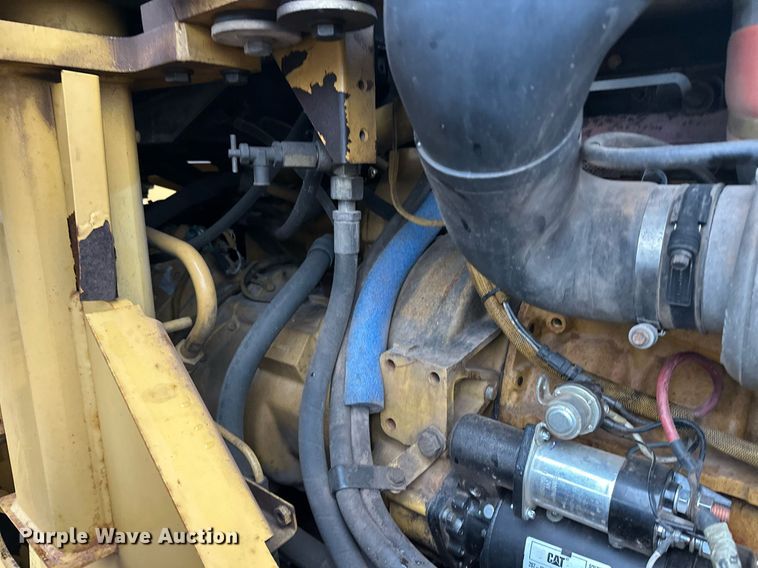 image for item DT6395 2001 Caterpillar 938G wheel loader