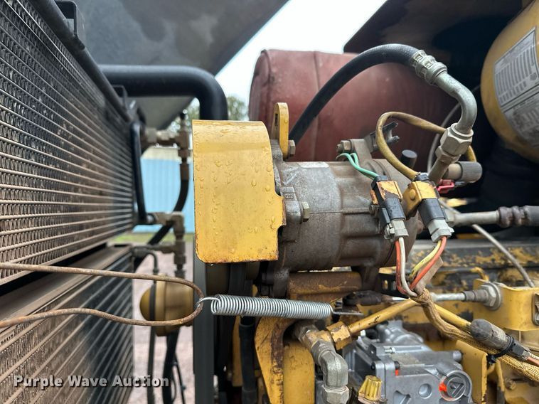 image for item DT6395 2001 Caterpillar 938G wheel loader