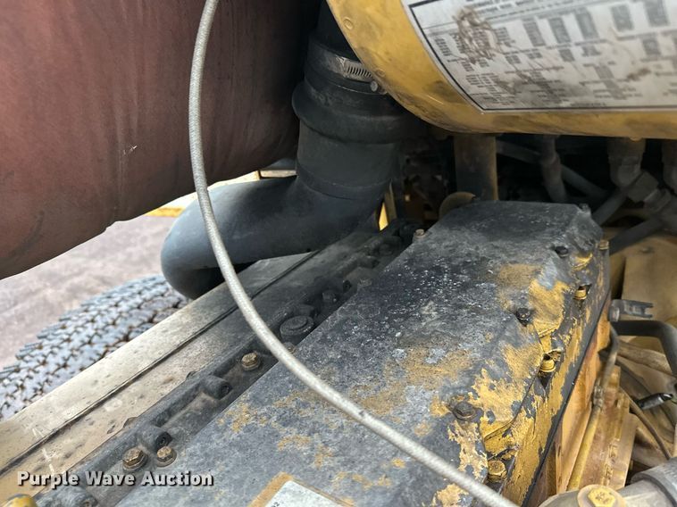 image for item DT6395 2001 Caterpillar 938G wheel loader