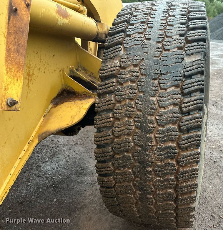 image for item DT6395 2001 Caterpillar 938G wheel loader