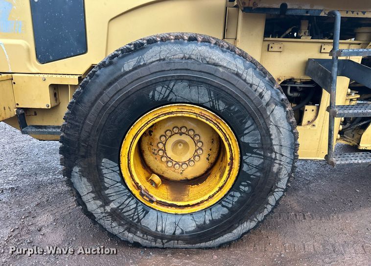 image for item DT6395 2001 Caterpillar 938G wheel loader