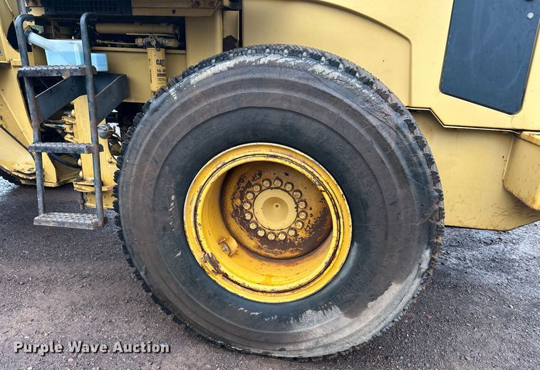 image for item DT6395 2001 Caterpillar 938G wheel loader