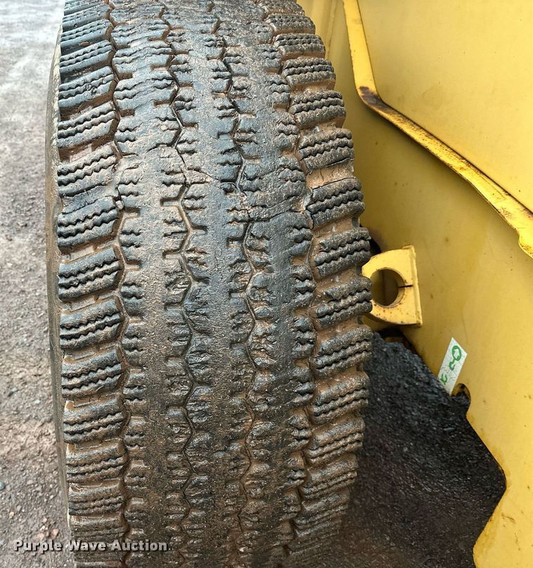 image for item DT6395 2001 Caterpillar 938G wheel loader