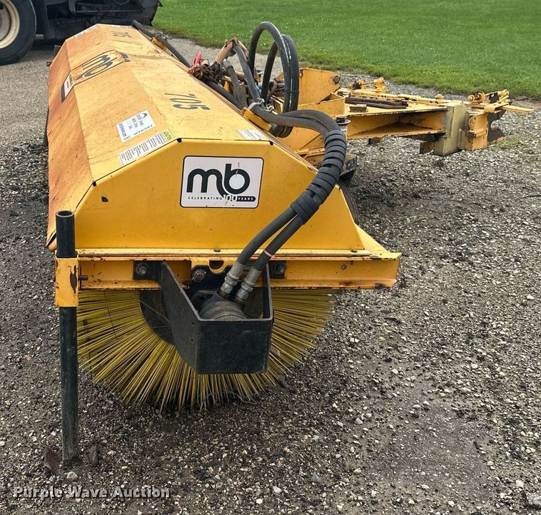 image for item DT6397 MB broom