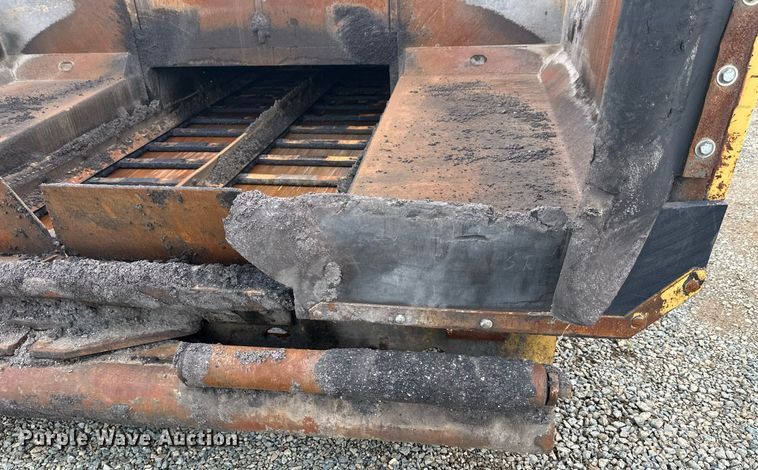 image for item DT6402 2010 Caterpillar AP-1055D paver