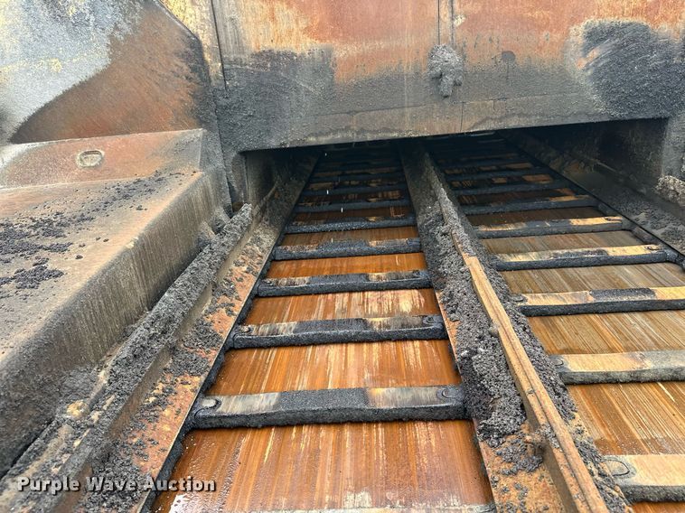 image for item DT6402 2010 Caterpillar AP-1055D paver