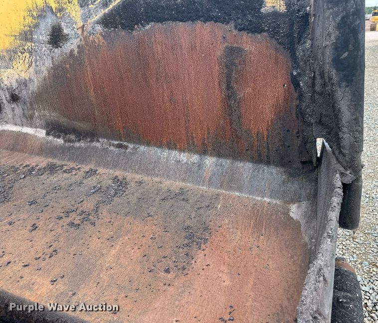 image for item DT6402 2010 Caterpillar AP-1055D paver