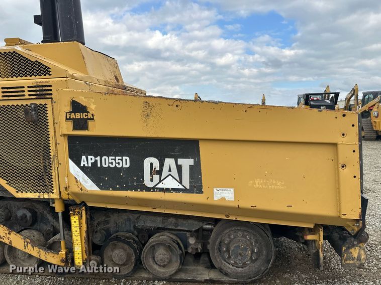 image for item DT6402 2010 Caterpillar AP-1055D paver