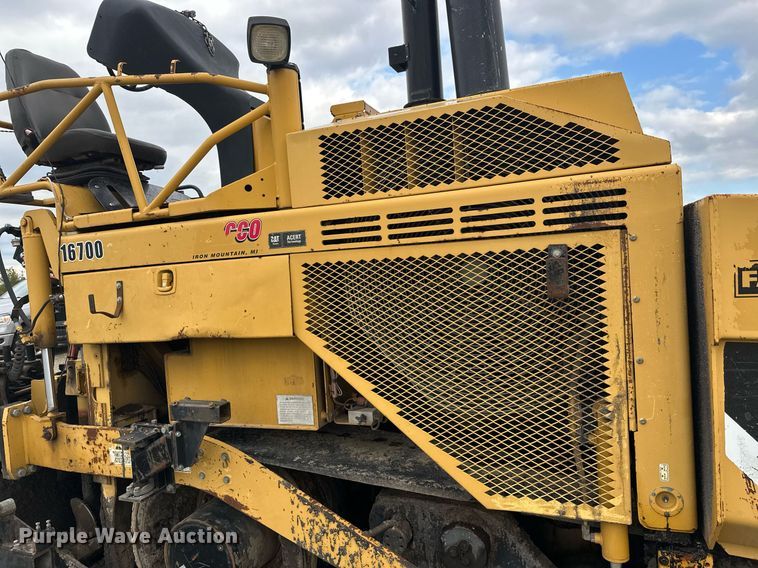 image for item DT6402 2010 Caterpillar AP-1055D paver