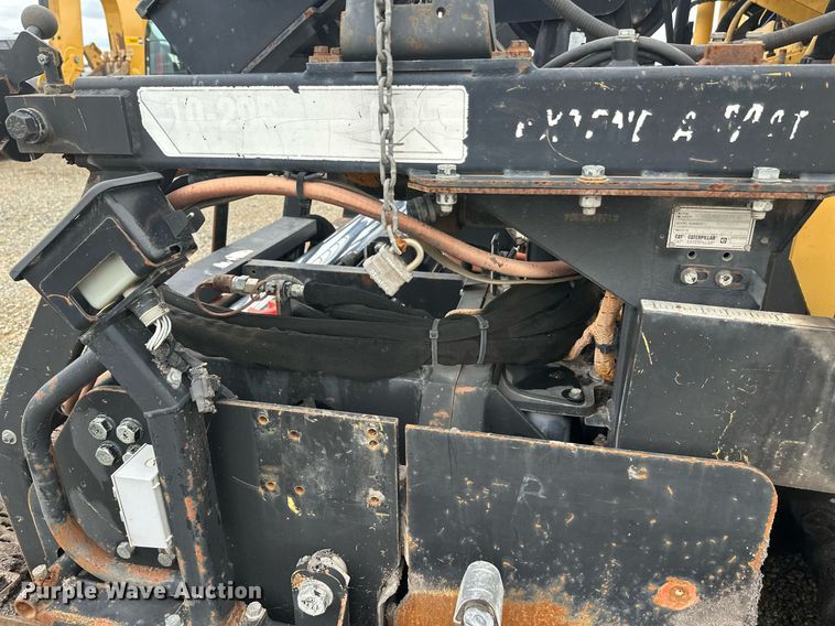 image for item DT6402 2010 Caterpillar AP-1055D paver