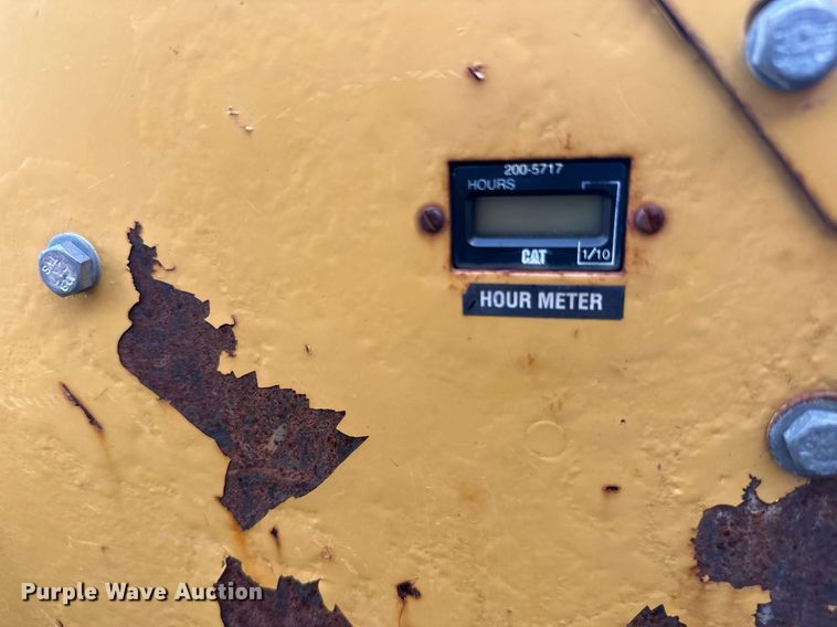 image for item DT6402 2010 Caterpillar AP-1055D paver