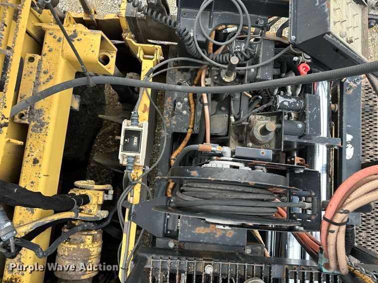 image for item DT6402 2010 Caterpillar AP-1055D paver