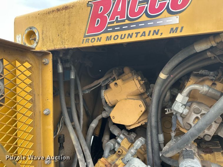 image for item DT6402 2010 Caterpillar AP-1055D paver