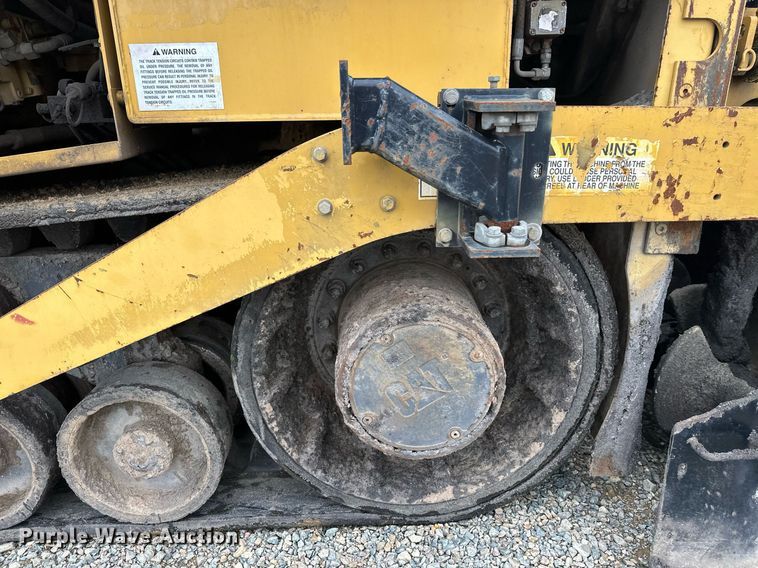 image for item DT6402 2010 Caterpillar AP-1055D paver