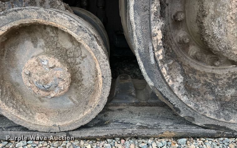 image for item DT6402 2010 Caterpillar AP-1055D paver