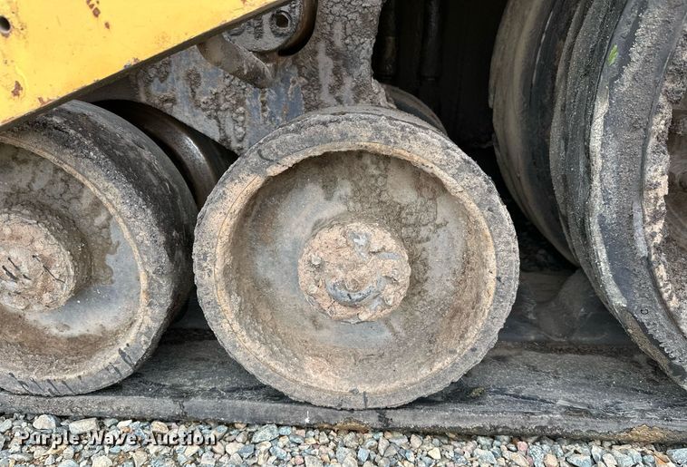 image for item DT6402 2010 Caterpillar AP-1055D paver