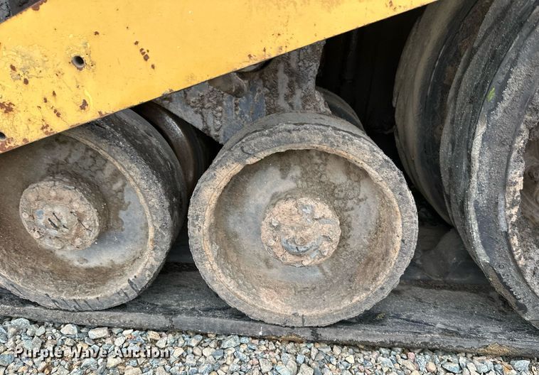 image for item DT6402 2010 Caterpillar AP-1055D paver