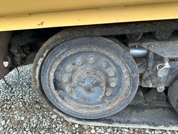 image for item DT6402 2010 Caterpillar AP-1055D paver