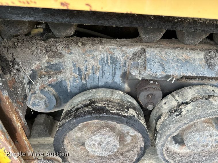 image for item DT6402 2010 Caterpillar AP-1055D paver