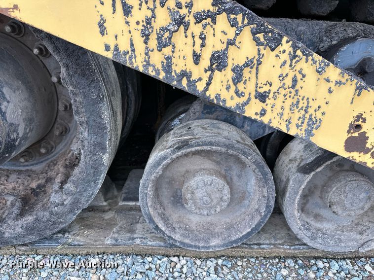 image for item DT6402 2010 Caterpillar AP-1055D paver