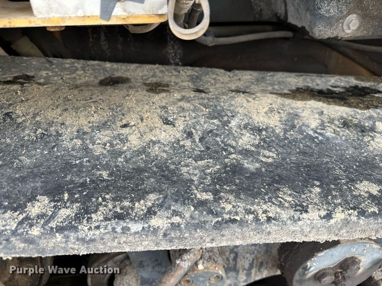 image for item DT6402 2010 Caterpillar AP-1055D paver