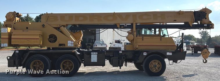 image for item DU1319 1987 Grove 6428G crane