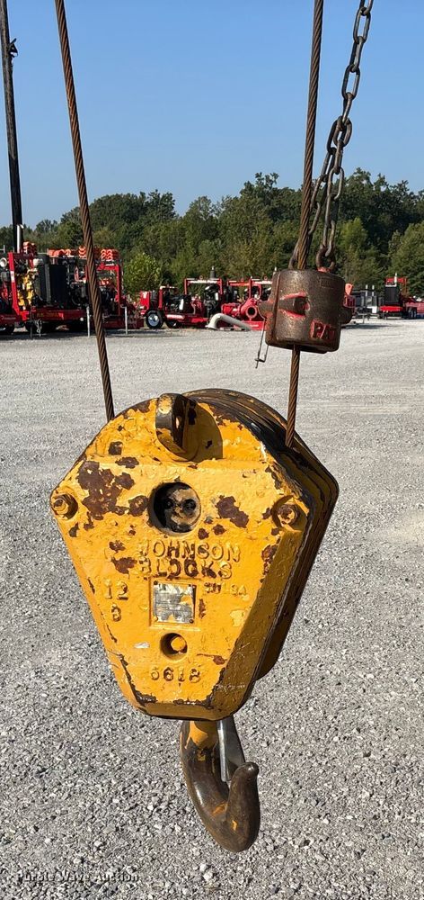 image for item DU1319 1987 Grove 6428G crane