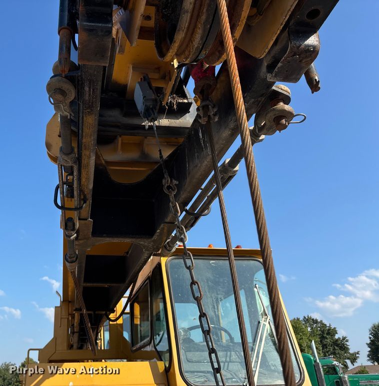 image for item DU1319 1987 Grove 6428G crane