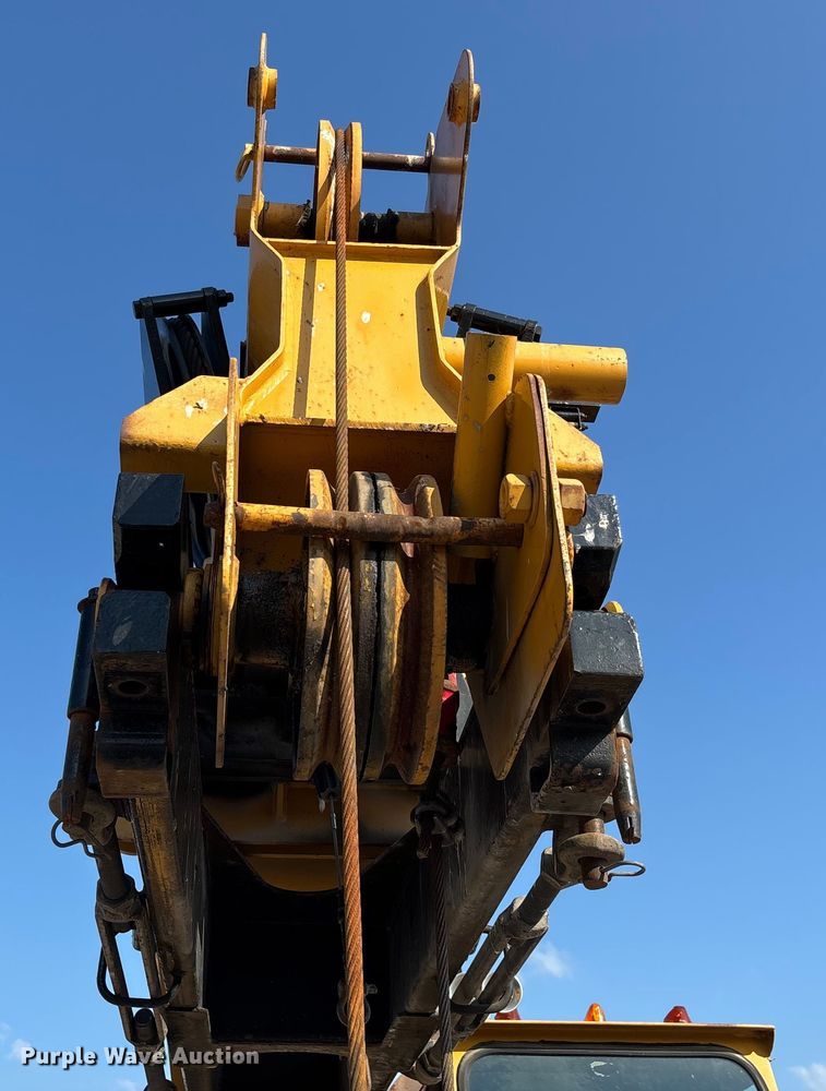 image for item DU1319 1987 Grove 6428G crane