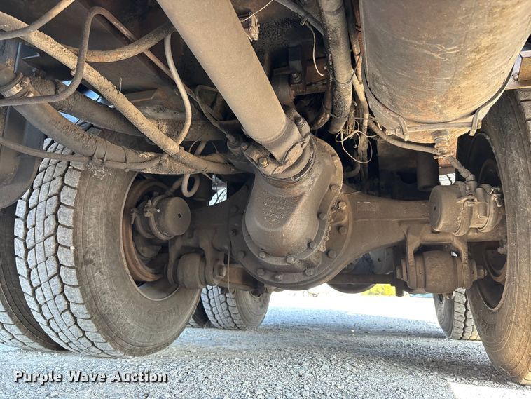 image for item DU1319 1987 Grove 6428G crane