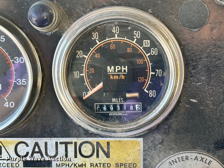 image for item DU1319 1987 Grove 6428G crane