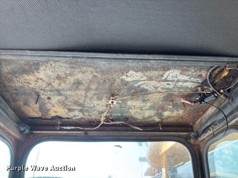 image for item DU1319 1987 Grove 6428G crane