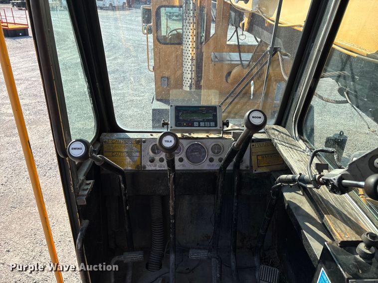 image for item DU1319 1987 Grove 6428G crane