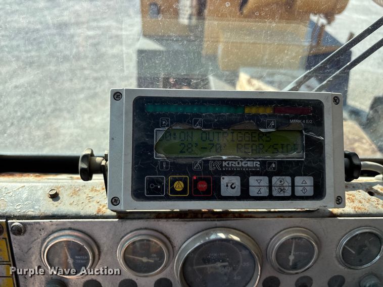 image for item DU1319 1987 Grove 6428G crane